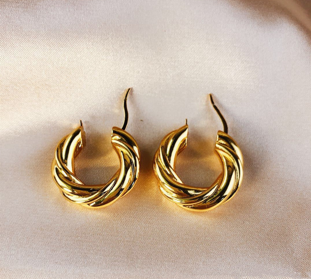 Vintage twist and gold-plated earrings