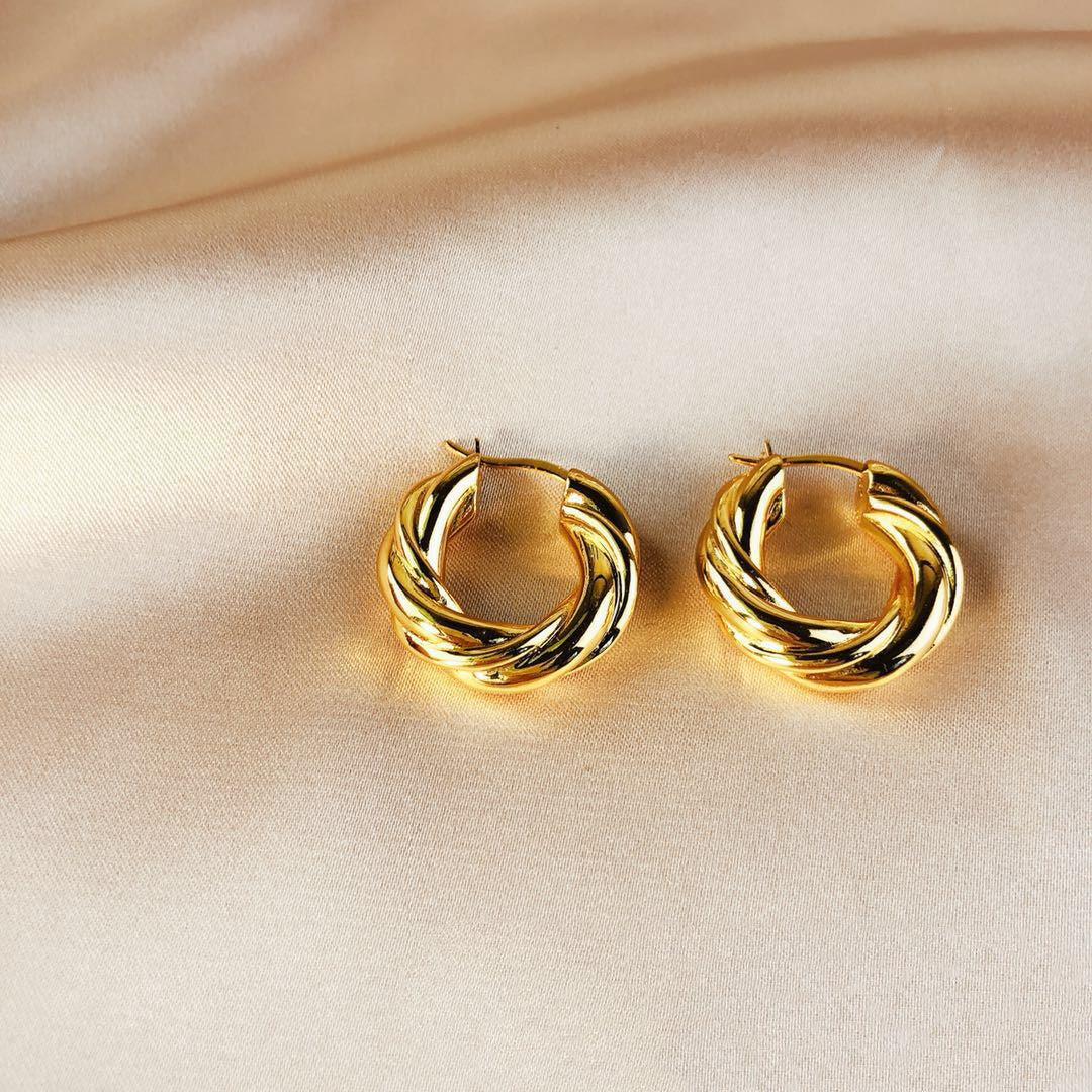 Vintage twist and gold-plated earrings