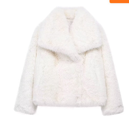 An impressive Synthetic Fur coat for Ladies